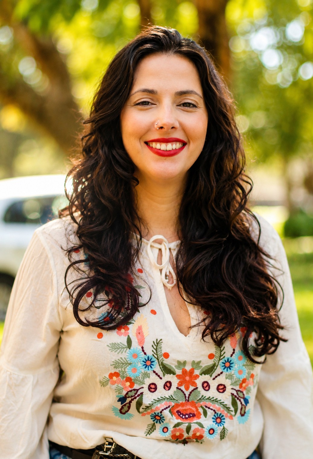 Luciana Grizotti, sacerdotisa do baralho cigano